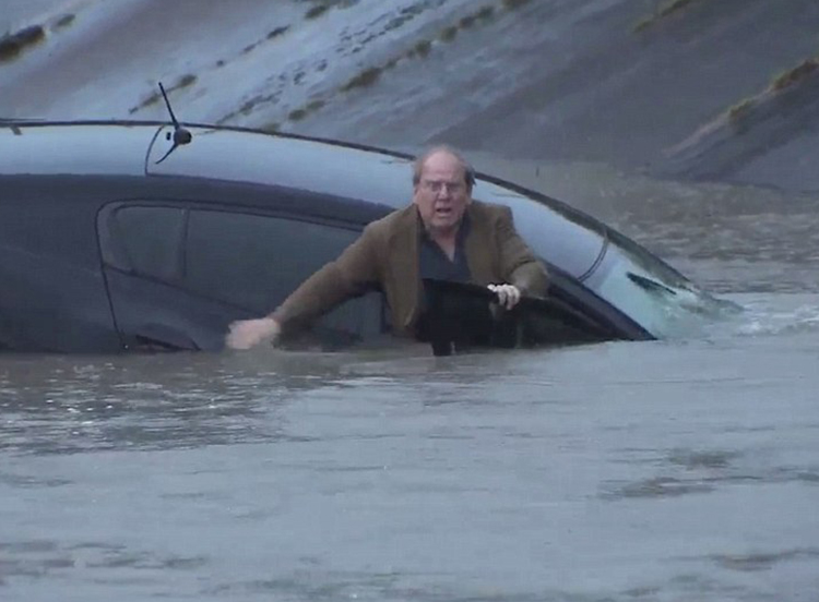 Flash Flooding, Swift Water Rescue, Floods, Dramatic Water Rescue